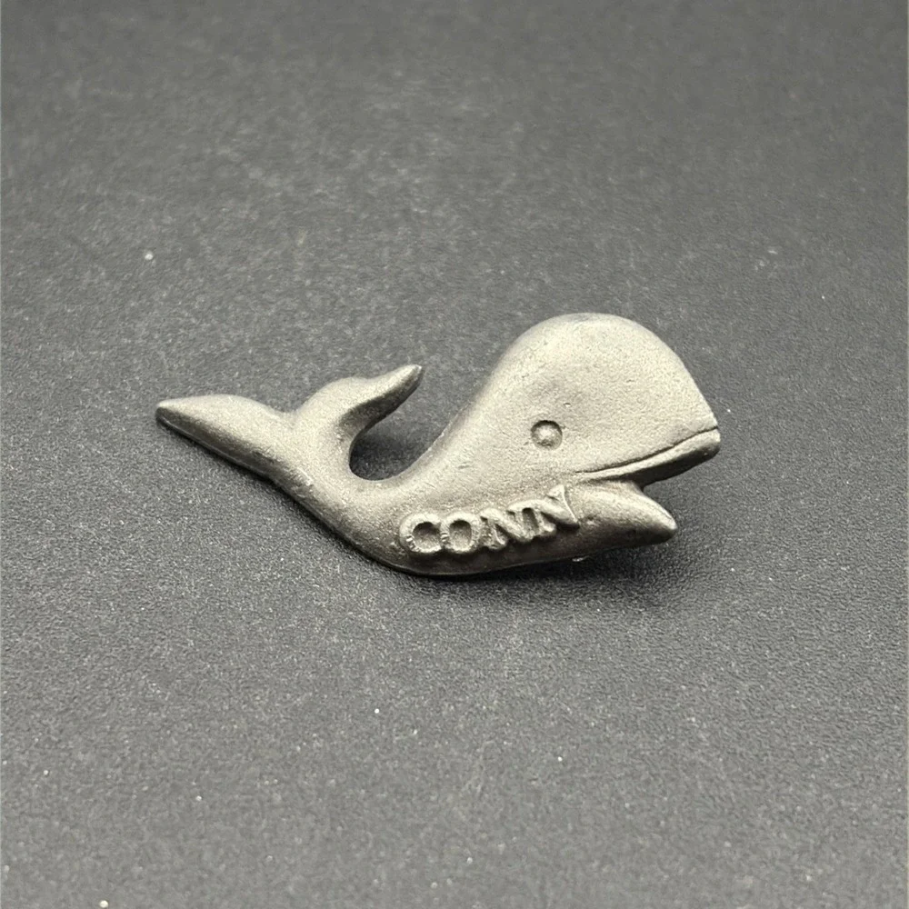 Connecticut Silver Tone‎ Whale Lapel Hat Pin